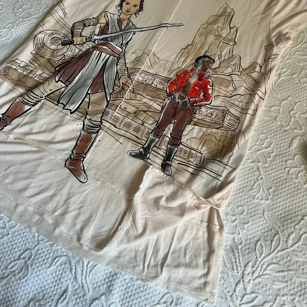 Star Wars Women’s Tshirt Size Small - Picture 4 of 7